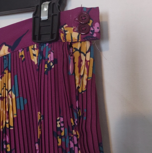 Modcloth Floral Pleated Mini Chiffon Skirt Size M - Picture 5 of 10